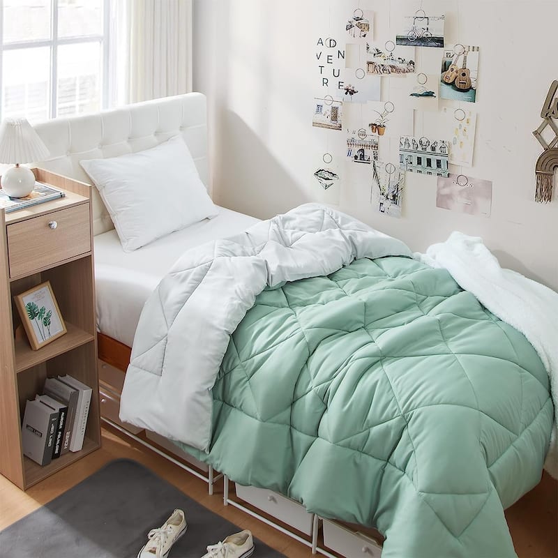 Iceberg Green/Glacier Gray Reversible Twin XL Comforter