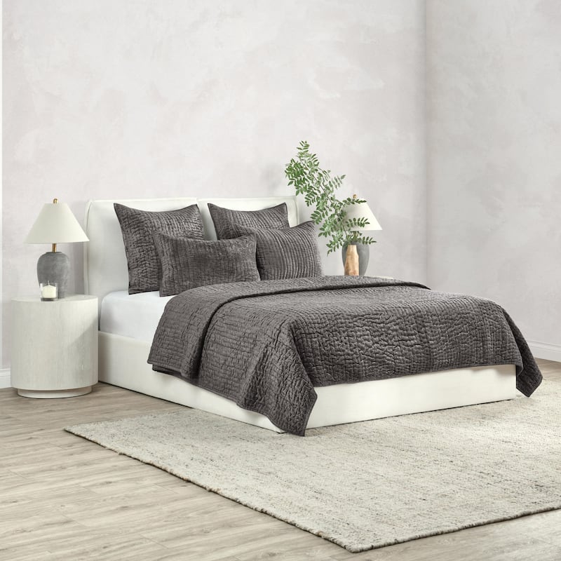 Villa by Classic Home Dimitry 3-Piece Velvet Quilt Set - Queen - Desert