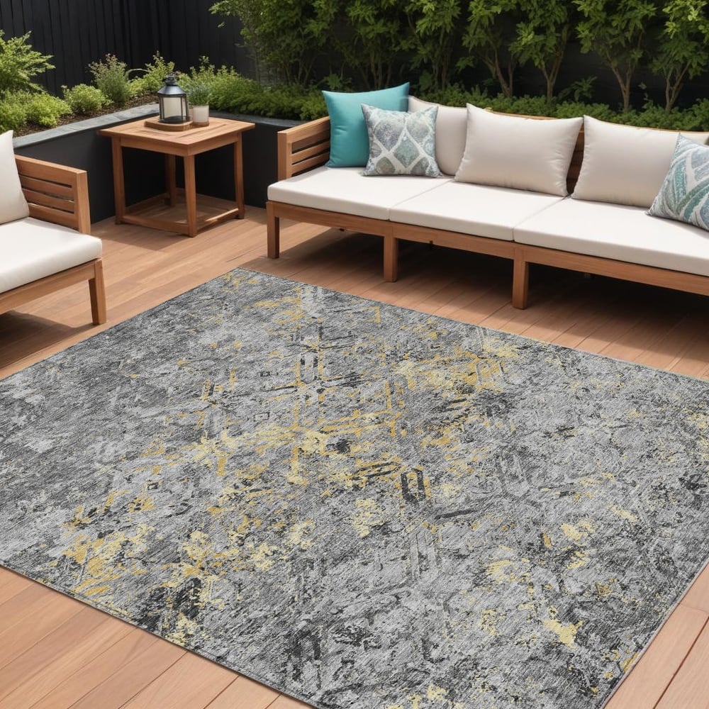 HomeRoots Geometric Transitional Rectangle Outdoor Rug