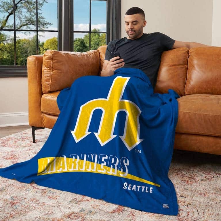 MLB CC Throwback Silk Touch Throw Blanket