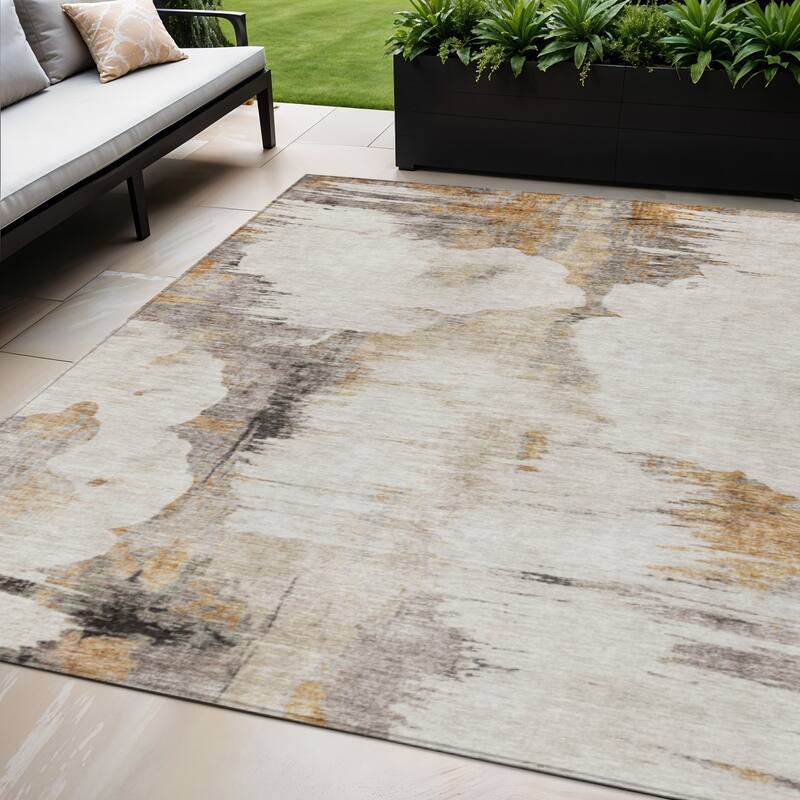 HomeRoots Abstract Transitional Rectangle Outdoor Rug - 5' X 8'