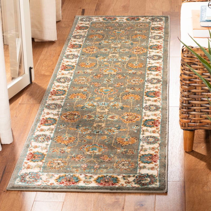 SAFAVIEH Summit Taisia Traditional Oriental Rug