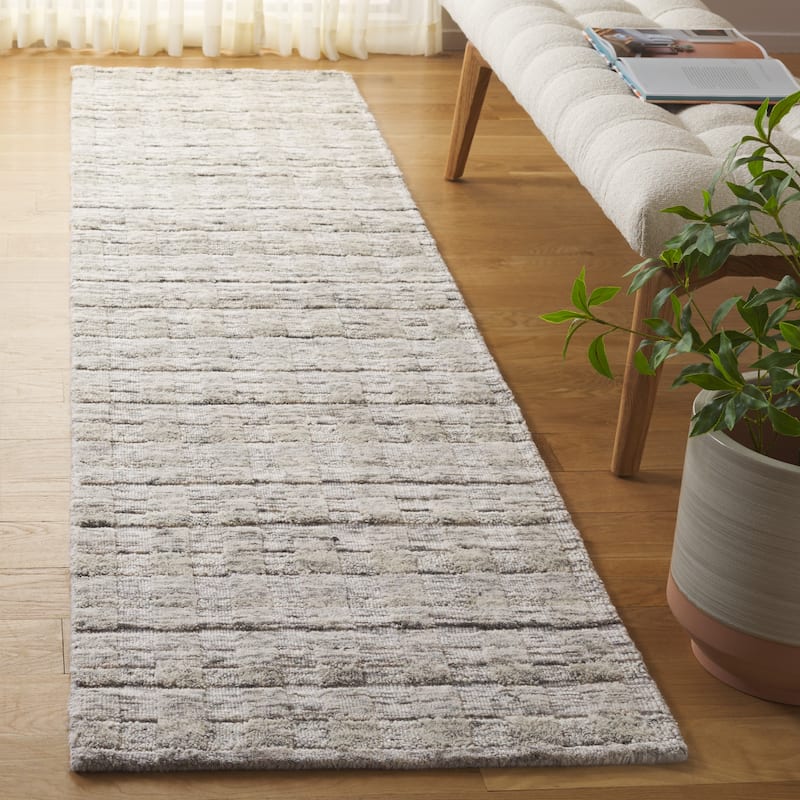 SAFAVIEH Hand-Loomed Jeni Aimi Modern & Contemporary Viscose Rug - 2'3" x 9' Runner - Grey
