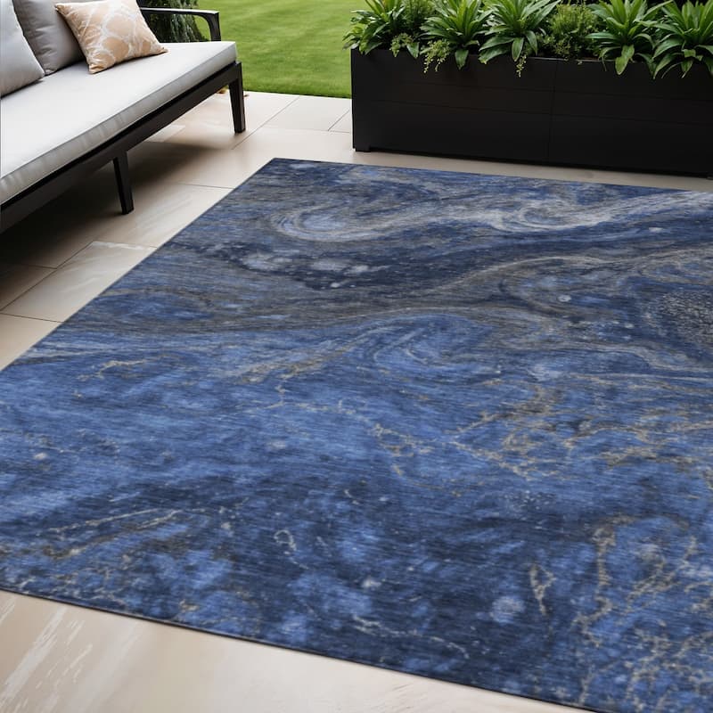 HomeRoots Abstract Transitional Rectangle Outdoor Rug - 5' X 8'