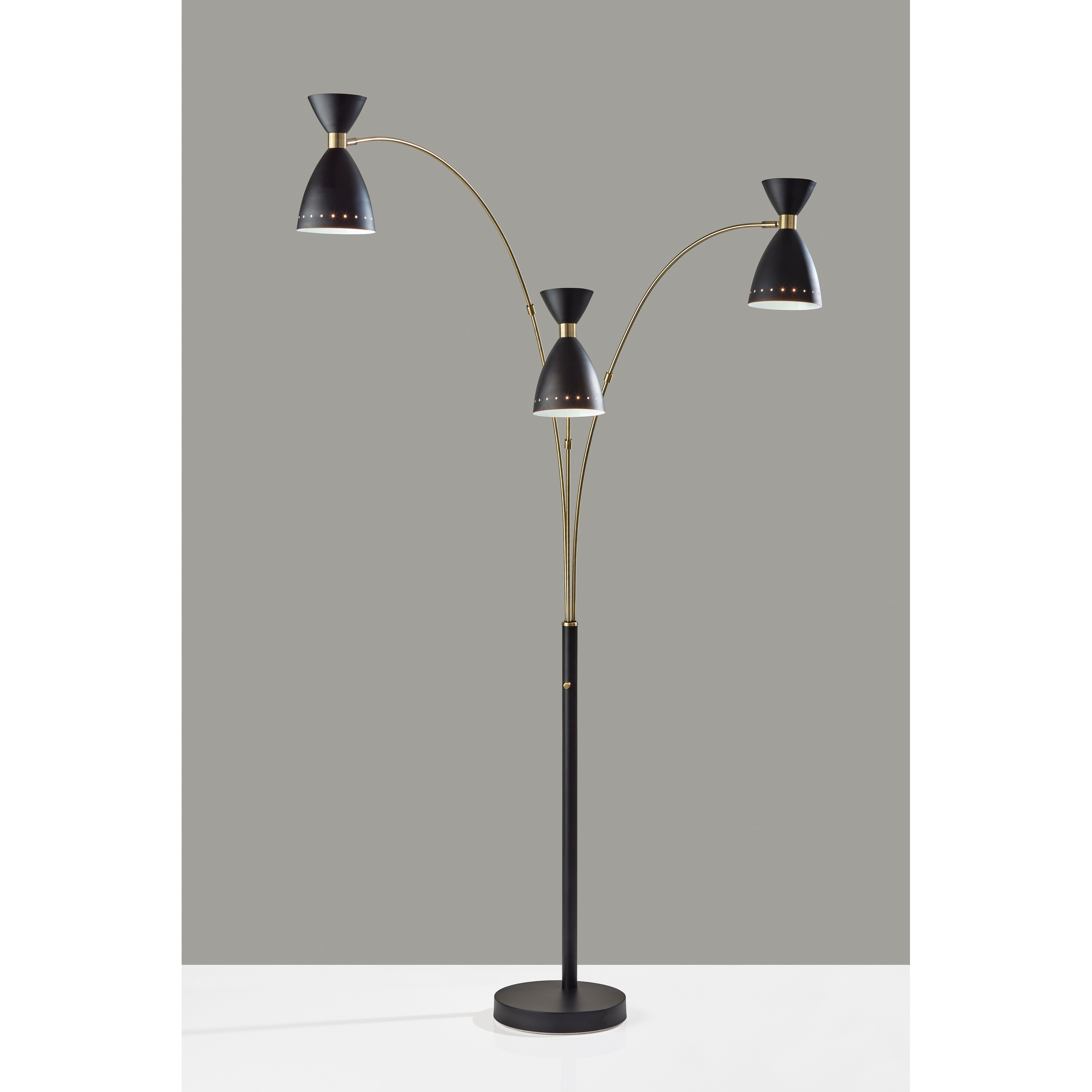 Oscar 3-Arm Arc Lamp