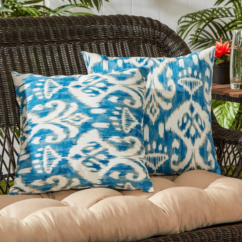 Coastal Ikat 17-inch Outdoor Accent Pillow, (Set of 2) by Greendale Home Fashions