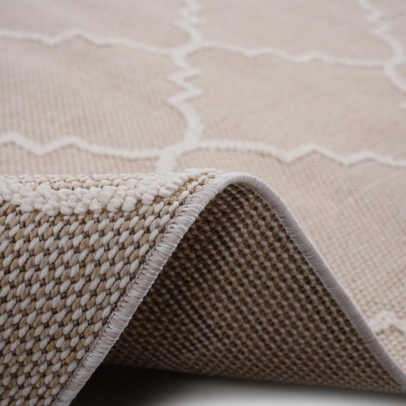 Guros Collection Ivory / Trellis Indoor / Outdoor Non-Shedding Area Rug