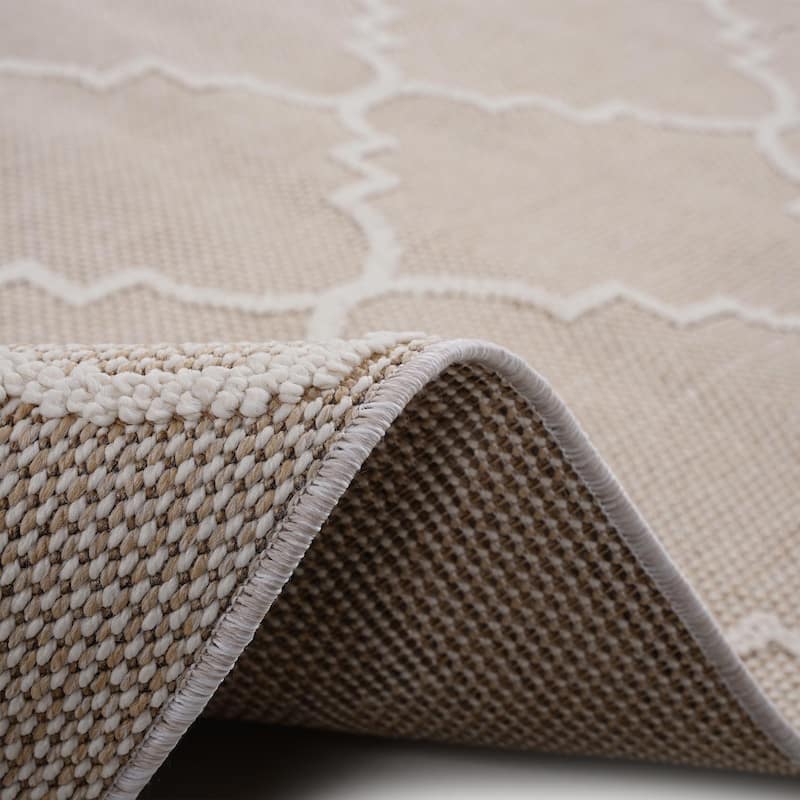 LOOM & LUXE Collection Ivory/Trellis Indoor/Outdoor Area Rug