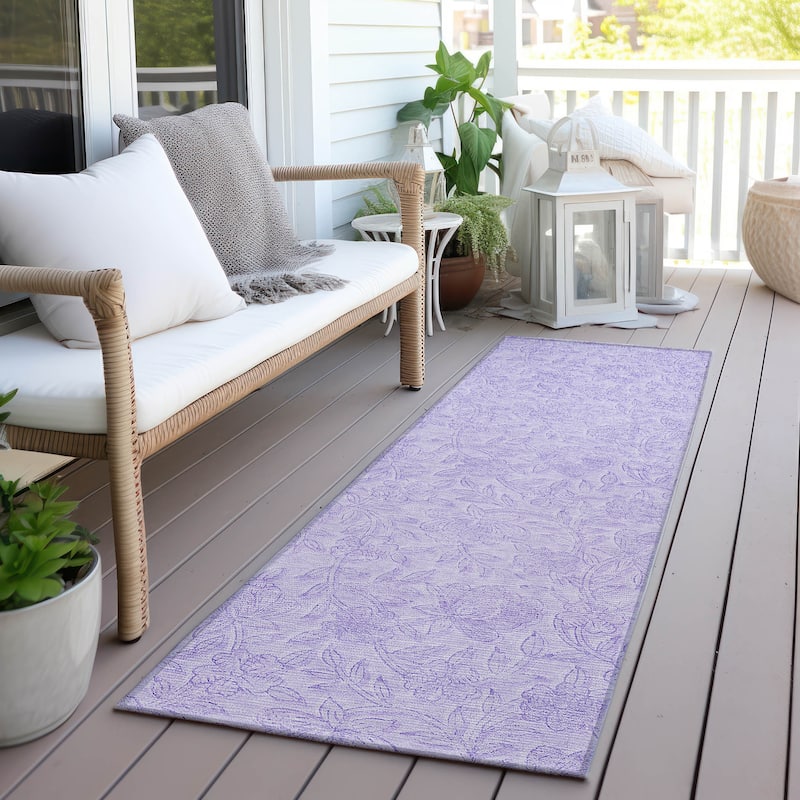 Machine Washable Indoor/ Outdoor Chantille Floral Farmhouse Rug - Lilac - 2'3" x 7'6"