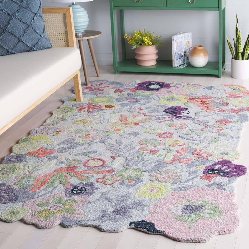 SAFAVIEH Handmade Jardin Malfrid Country Wool Rug - 4' x 6' - Green/Pink