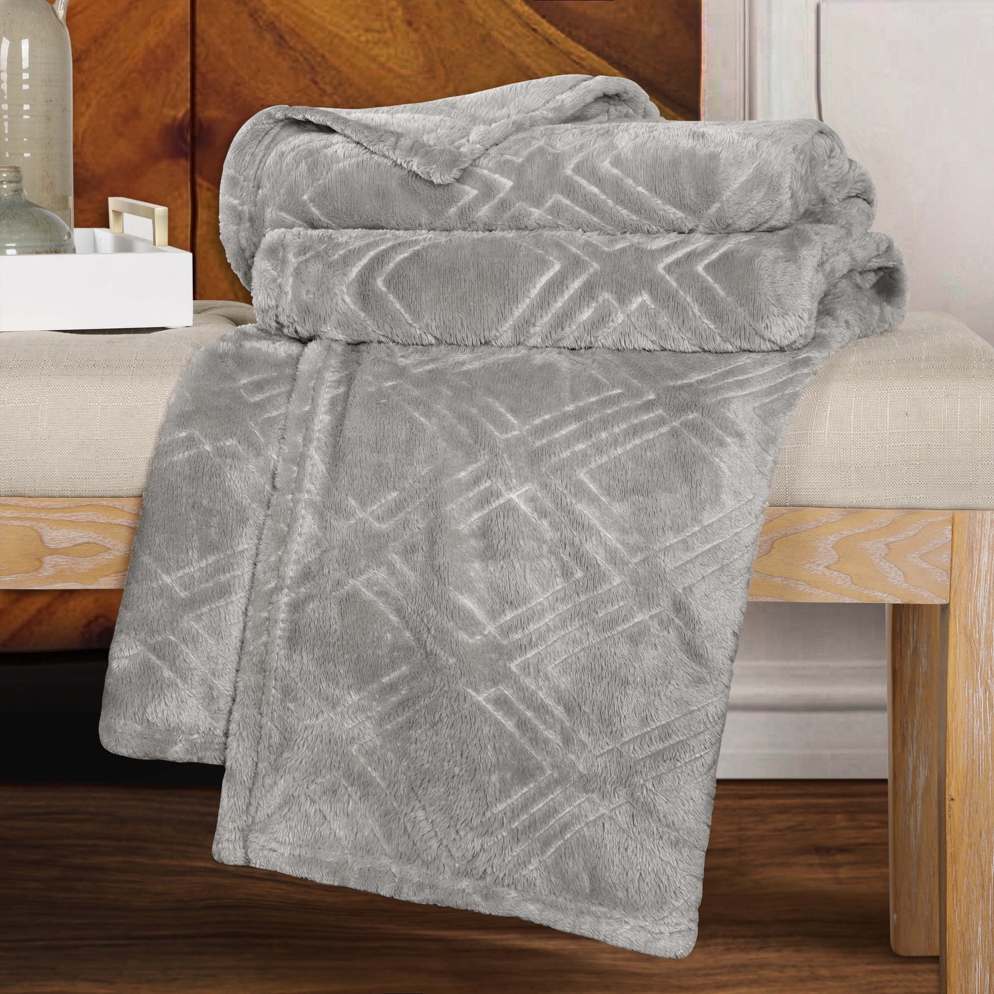 Superior Alaska Diamond Fleece Plush Soft Fluffy Blanket Bedding