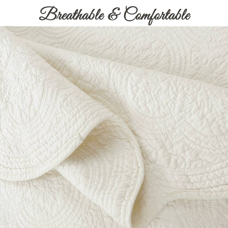 Blantyre Scalloped Edge White Cotton 3-piece Oversized Quilt Bedding Set