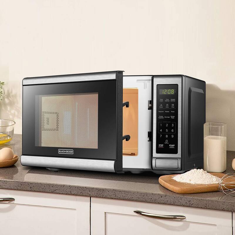 EM720CB7 Digital Microwave Oven with Turntable PushButton Door, Child