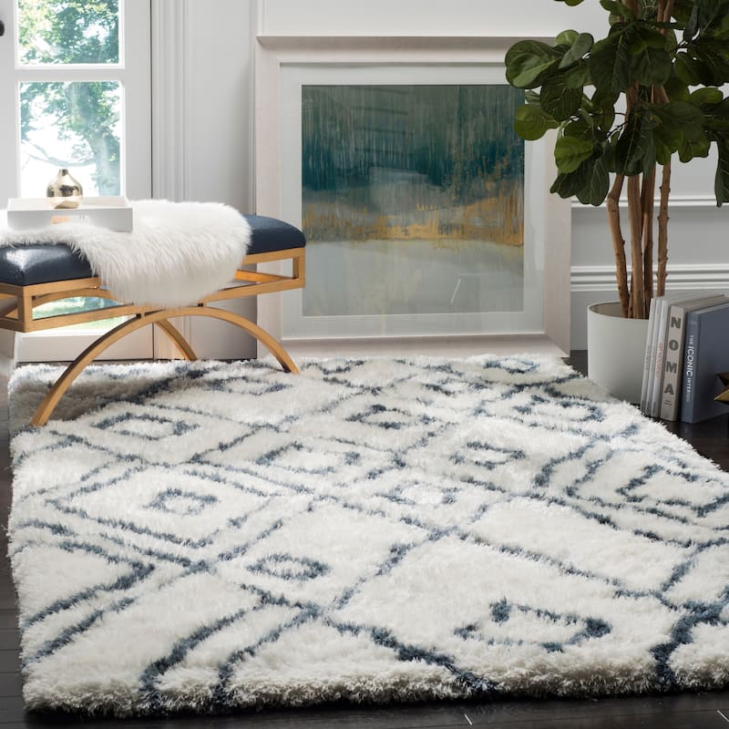SAFAVIEH Handmade Toronto Shag Delaney Polyester Rug - 4' x 6' - Ivory/Blue