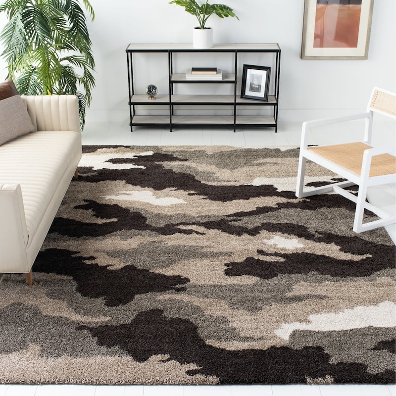 SAFAVIEH Florida Shag Estella Camouflage 1.2-inch Thick Rug - 4' x 6' - Beige/Multi