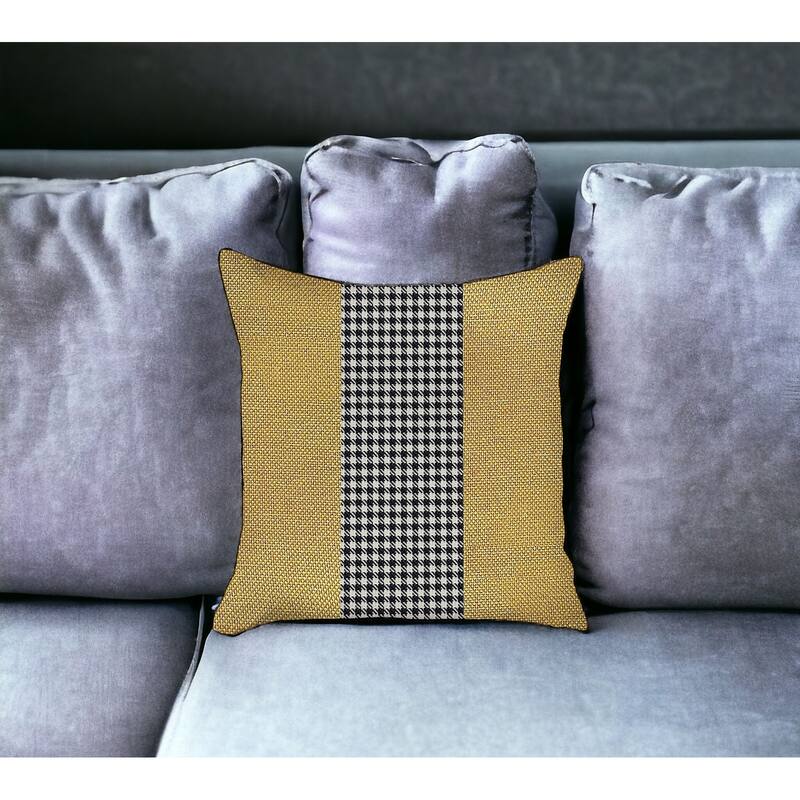 HomeRoots 18" X 18" Yellow And White Houndstooth Zippered Handmade Polyester Throw Pillow Cover