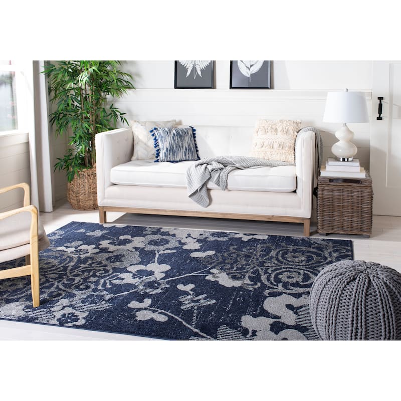 SAFAVIEH, Adirondack Rena Damask Floral Distressed Rug