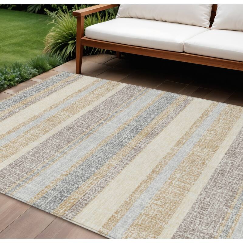 HomeRoots Striped Transitional Rectangle Outdoor Rug - 9' X 12'