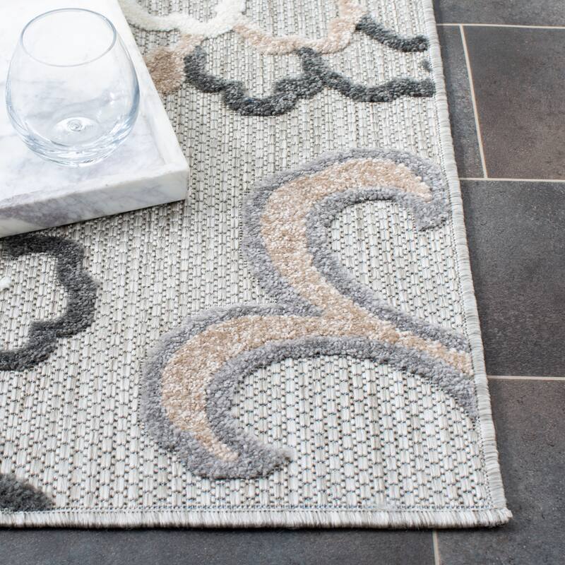 SAFAVIEH Cabana Ortrun Indoor/ Outdoor Waterproof Patio Floral Rug