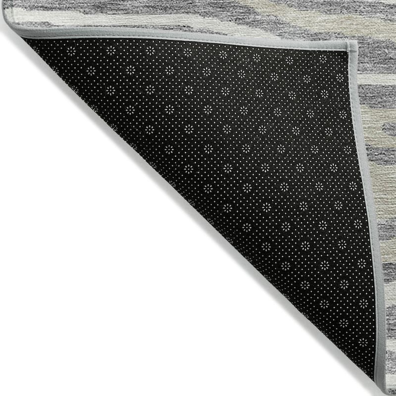 Machine Washable Indoor/ Outdoor Abstract Illusion Chantille Rug
