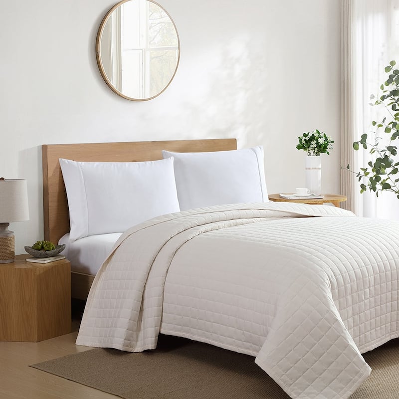 Jennifer Adams Lux Ultra-Soft Lightweight California Square Quilt