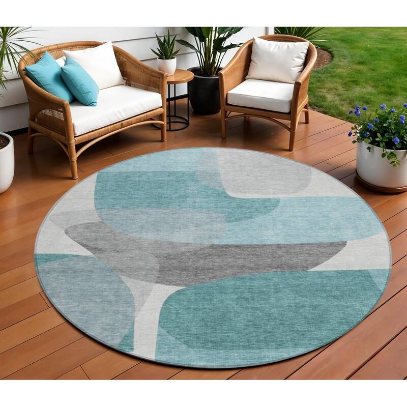 HomeRoots Abstract Transitional Rectangle Outdoor Rug - 8' Round