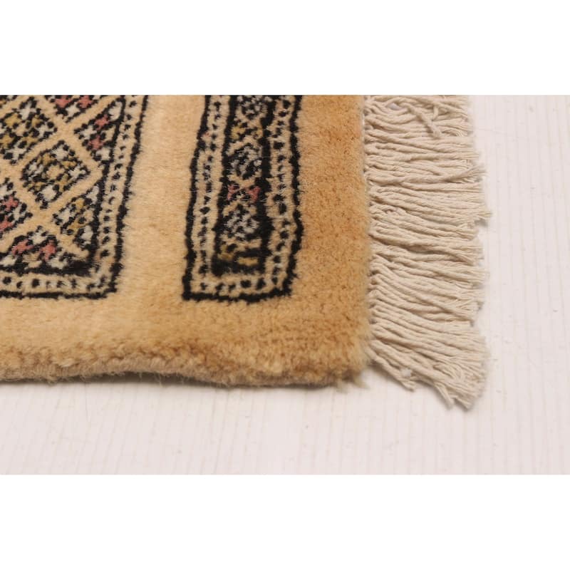 ECARPETGALLERY Hand-knotted Peshawar Bokhara Beige Wool Rug - 6'8 x 10'1