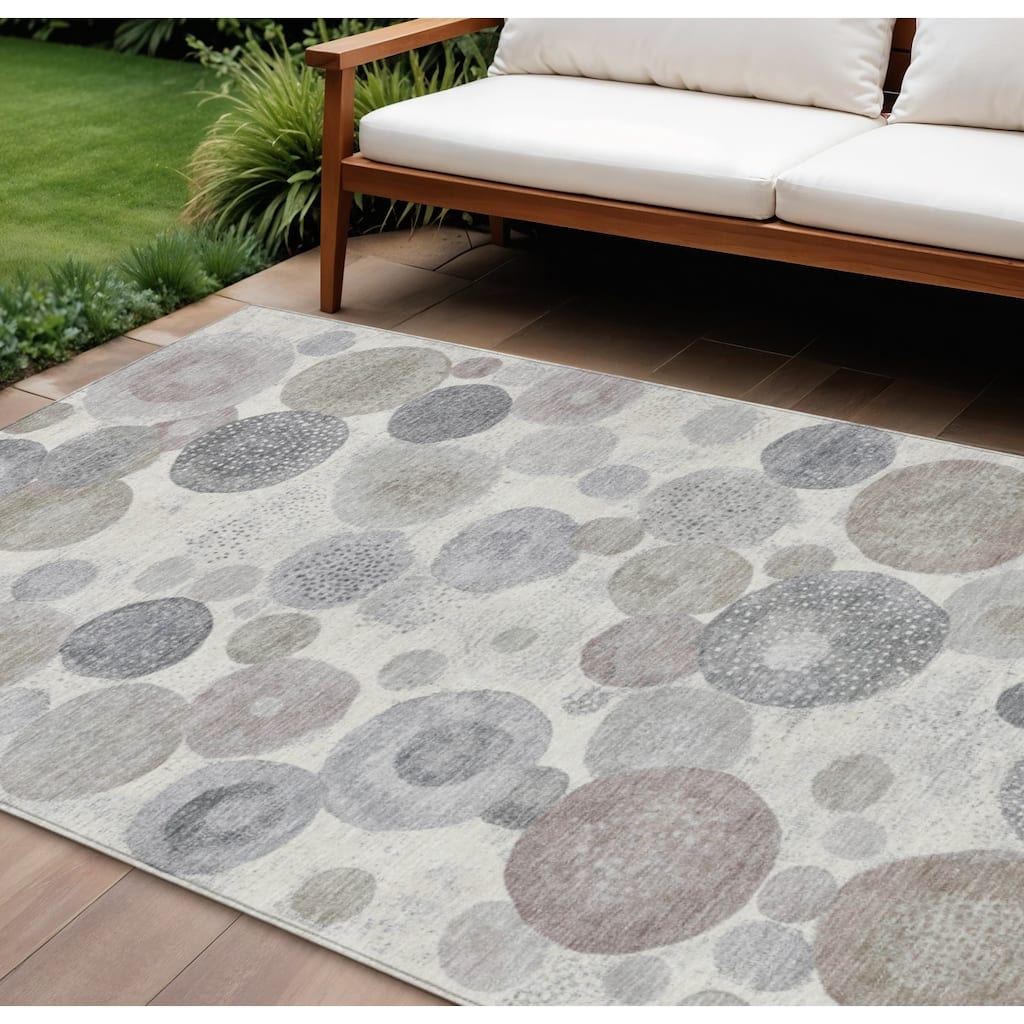 HomeRoots Geometric Transitional Rectangle Outdoor Rug