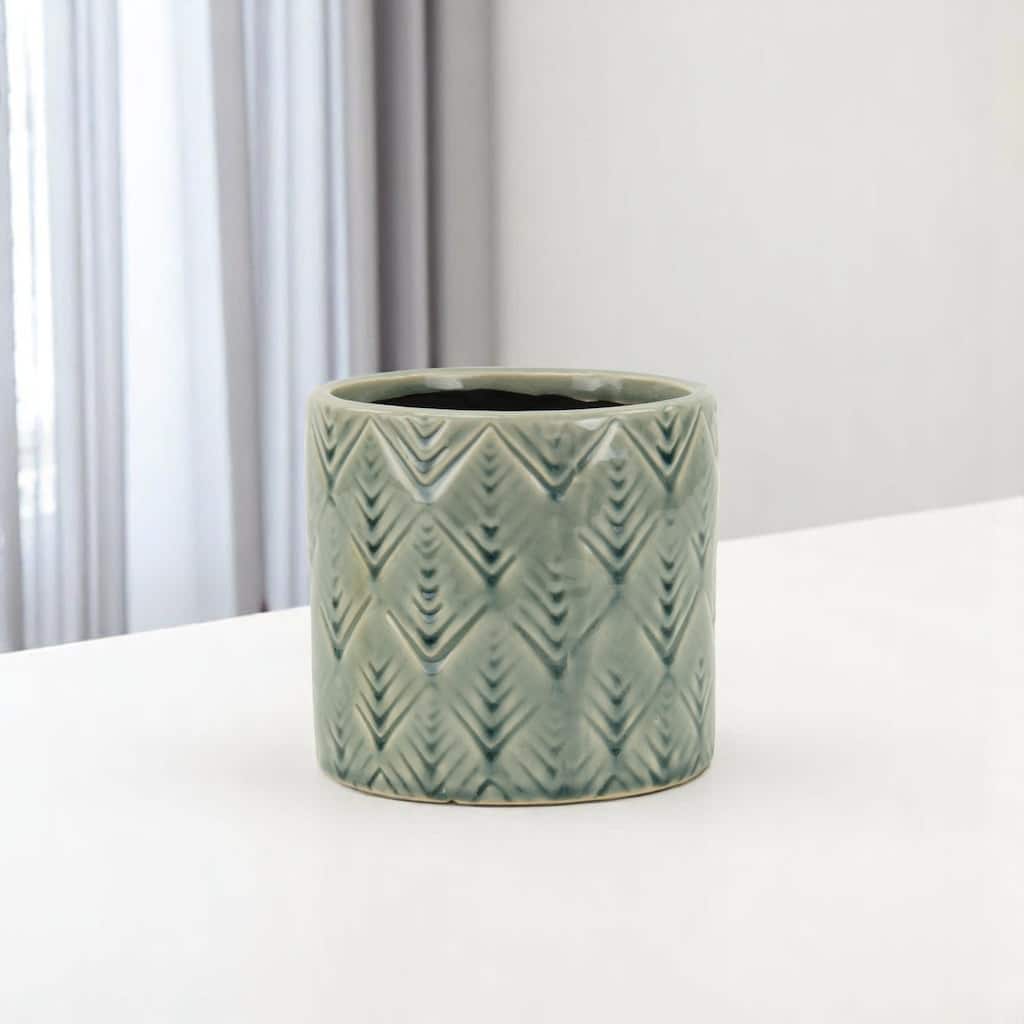 HomeRoots Green Ceramic 33 Ounce Geometric Round Distressed Pot Planter - 5.50 in. x 5.25 in. x 5.50 in.