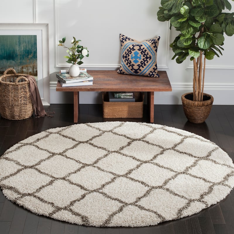 SAFAVIEH Hudson Shag Athena Trellis 2-inch Thick Rug - 3' Round - Ivory/Grey
