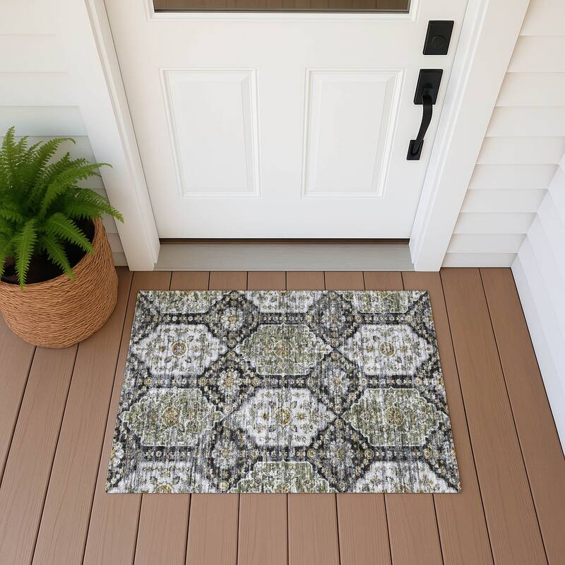 Machine Washable Indoor/ Outdoor Traditional Kiowa Chantille Rug - Black - 1'8" x 2'6"