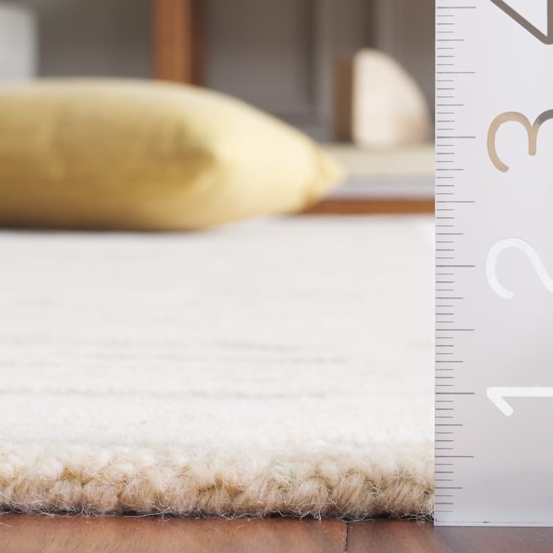 SAFAVIEH Handmade Ebony Stefanka Modern & Contemporary Wool Rug
