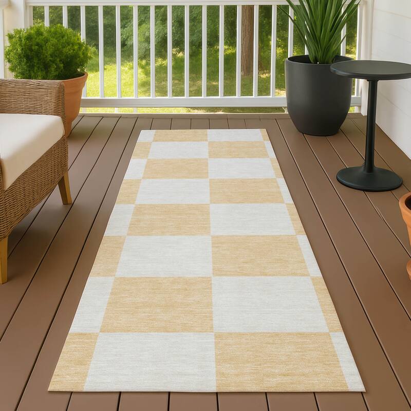 Machine Washable Indoor/ Outdoor Modern Checker Chantille Rug - Peach - 2'3" x 7'6"