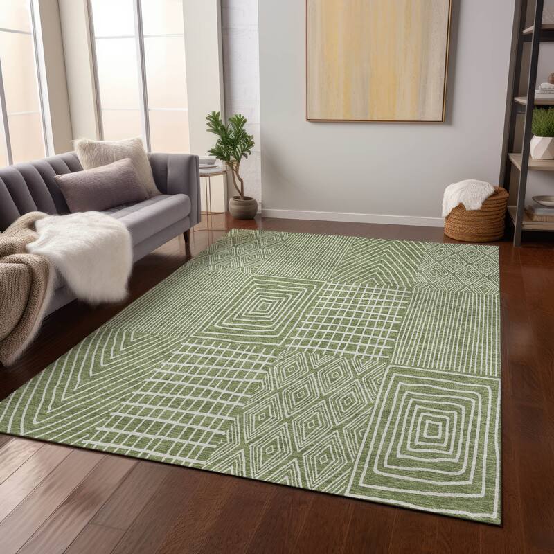 Machine Washable Indoor/ Outdoor Geo Patchwork Chantille Rug - Green - 3' x 5'