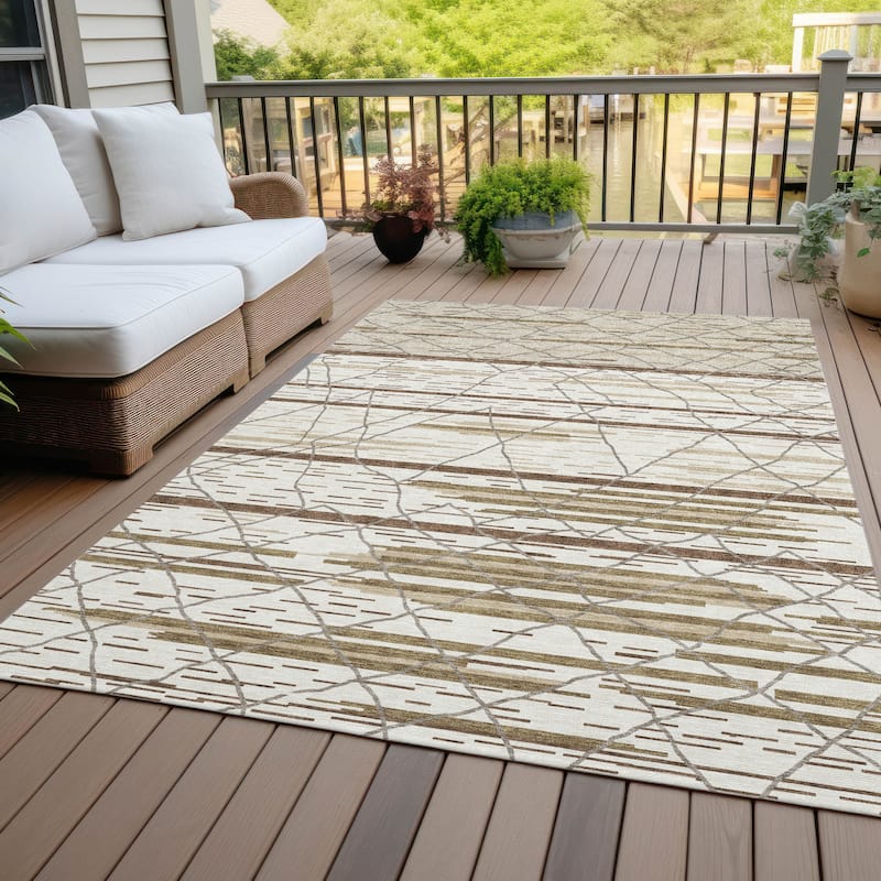 Machine Washable Indoor/ Outdoor Modern Global Chantille Rug