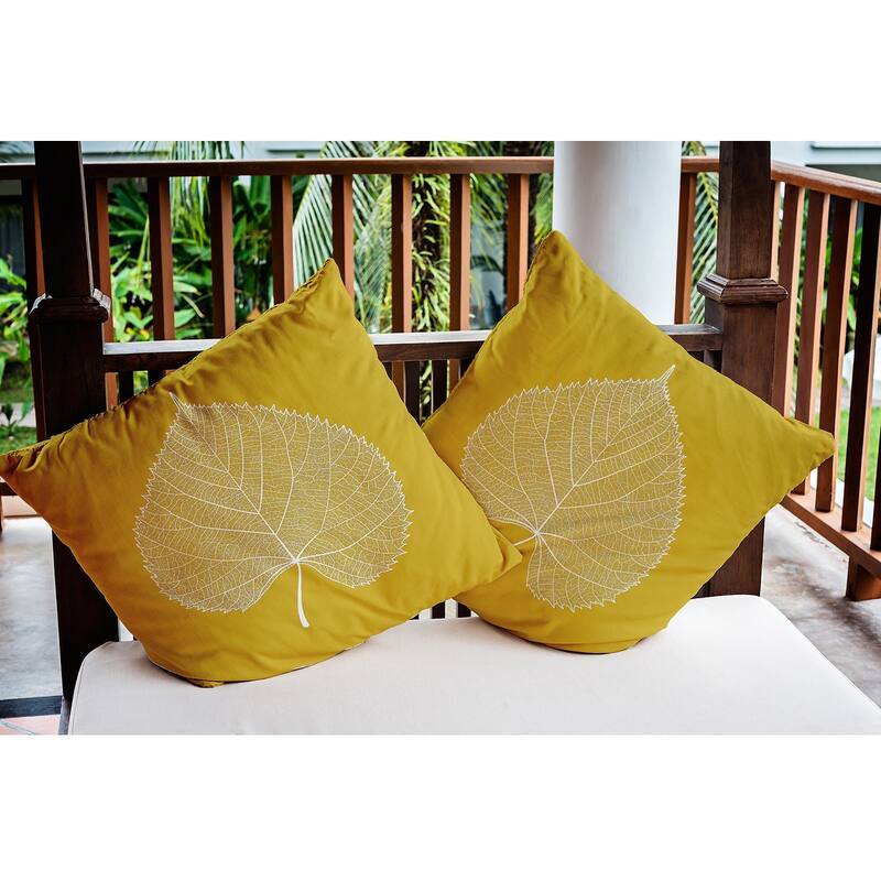 Leaf Study Fall Indoor/Outdoor Throw Pillow
