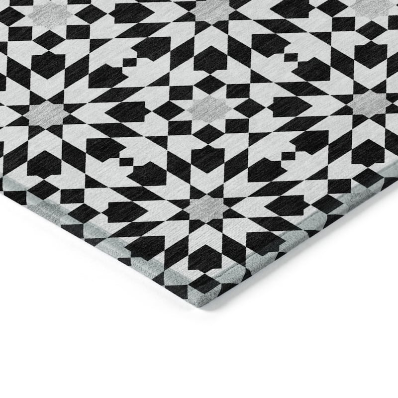 HomeRoots Floral Medallion Transitional Rectangle Outdoor Rug