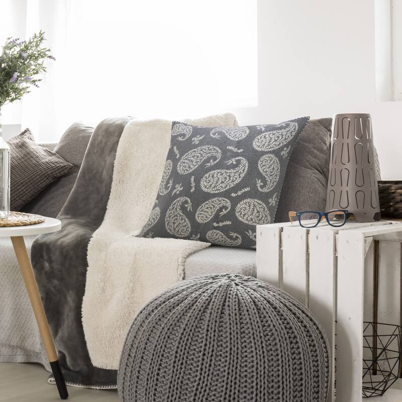 HomeRoots 24" X 24" Gray And White 100% Cotton Geometric Zippered Pillow