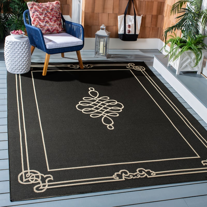 SAFAVIEH Courtyard Vasudha Indoor/ Outdoor Waterproof Patio Backyard Rug - 4' x 5'7" - Black/Creme