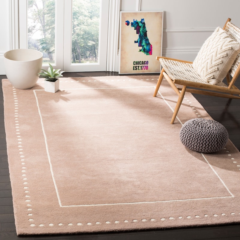 SAFAVIEH Handmade Bella Alverta Dotted Border Wool Rug - 4' x 6' - Beige/Ivory - Rectangle