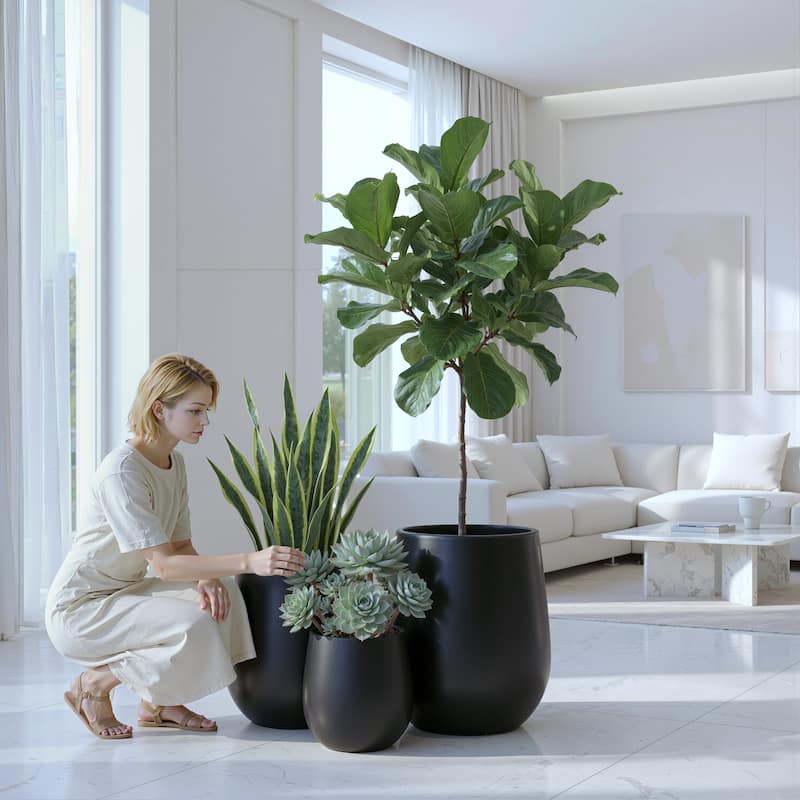 DTY Signature Mount Wilson 1-Piece Fiberstone Tapered Planter for Indoor/Outdoor, Black