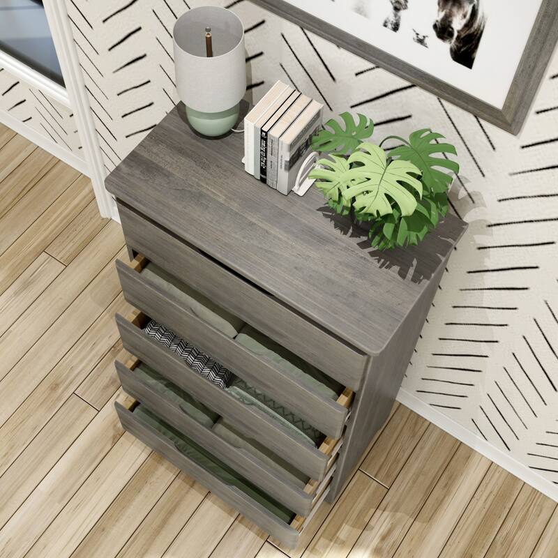 Max and Lily Farmhouse 5 Drawer Dresser