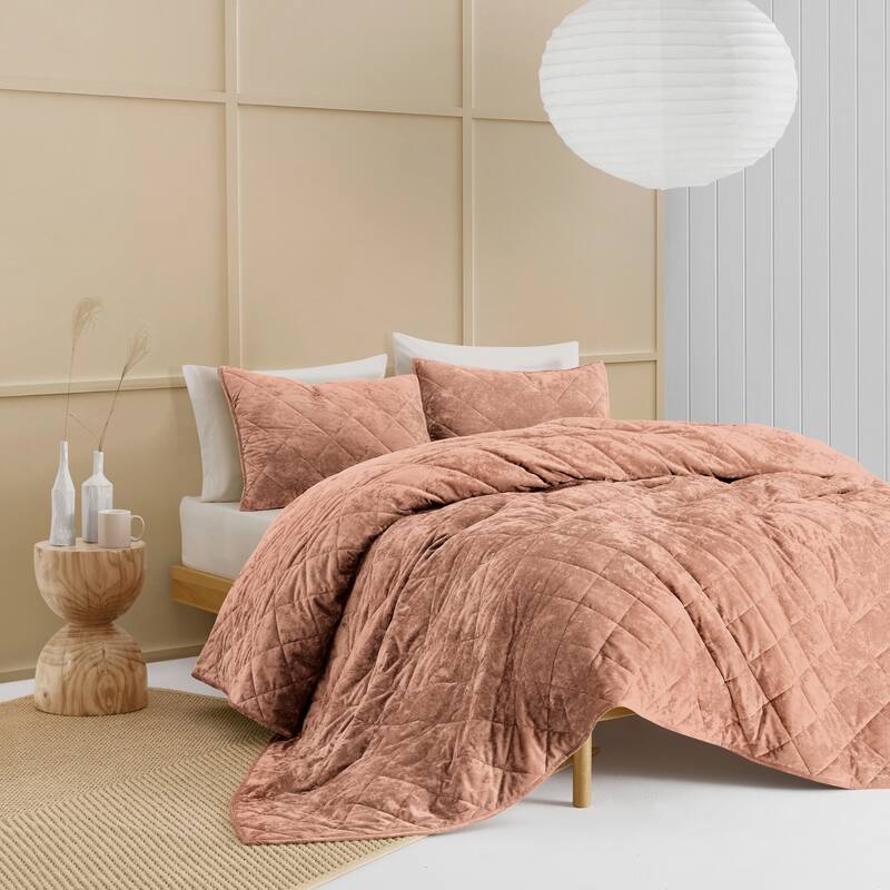 Beaute Living Diamond Velvet 3 Piece Quilt Set