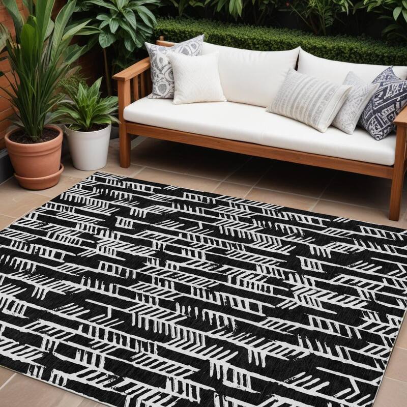 HomeRoots Tribal Transitional Rectangle Outdoor Rug - 8' X 10'