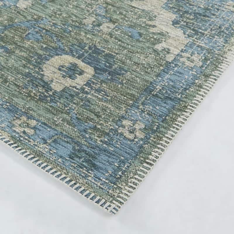 Berengarten Oriental Medallion Indoor/Outdoor Area Rug