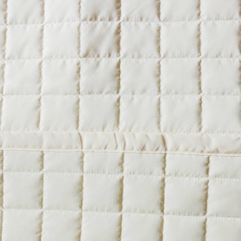 Jennifer Adams Lux Ultra-Soft Lightweight California Square Quilt