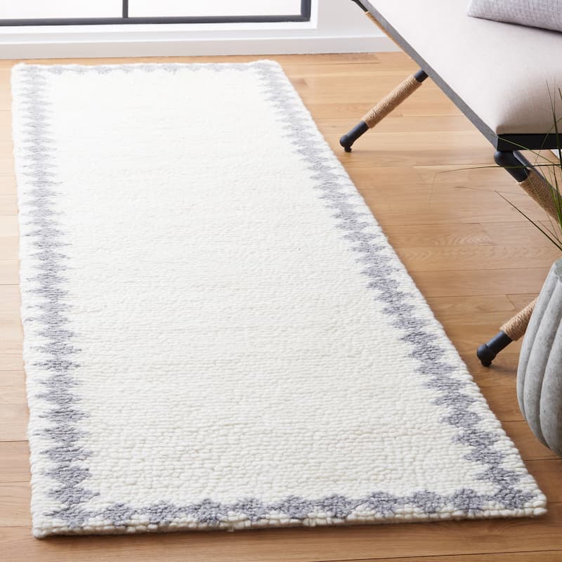 SAFAVIEH Handmade Vermont Tiffani New Zealand Wool Rug - 2'3" x 8' Runner - Ivory/Grey