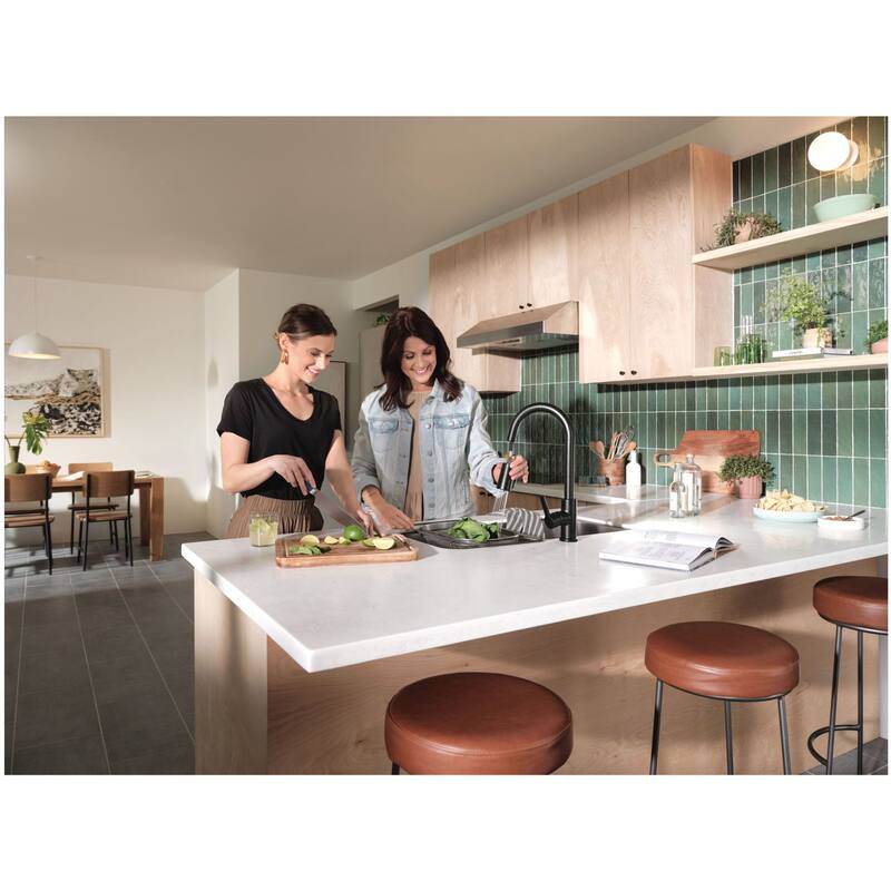 Peerless P7912LF Flute 1.5 GPM Deck Mounted Pull Down Kitchen Faucet