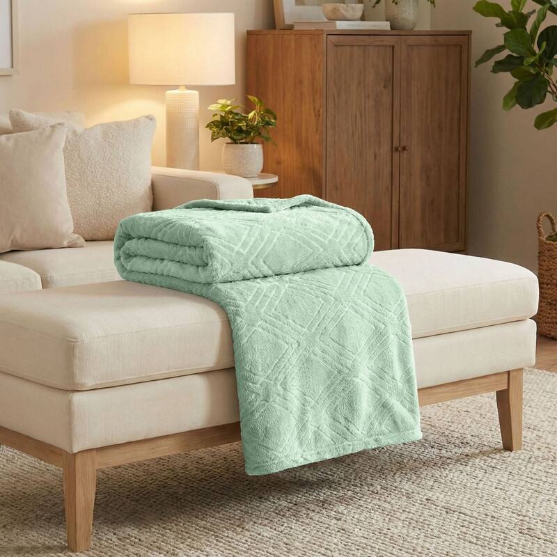 Superior Alaska Quilted Diamond Plush Fleece Blanket For Couch or Bed