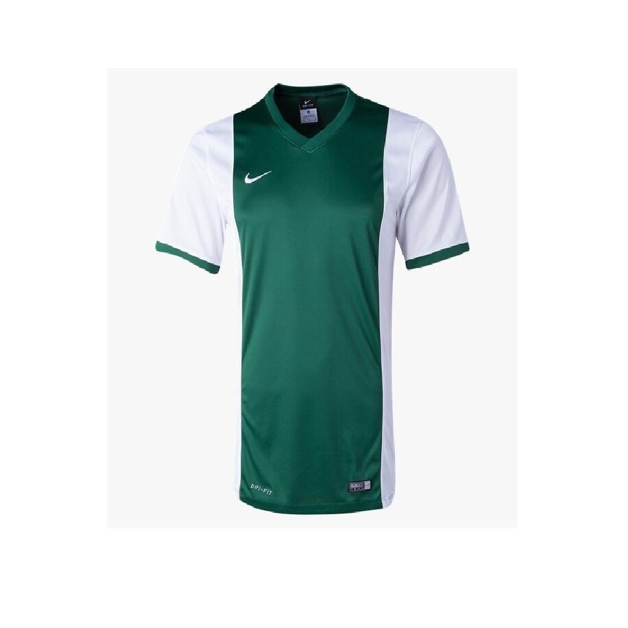 boys green nike shirt